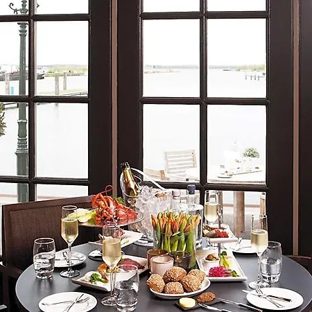 Fletcher - Restaurant Nautisch Kwartier מלון 4*