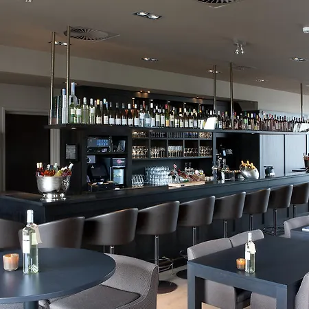 Fletcher - Restaurant Nautisch Kwartier 4* האוזן