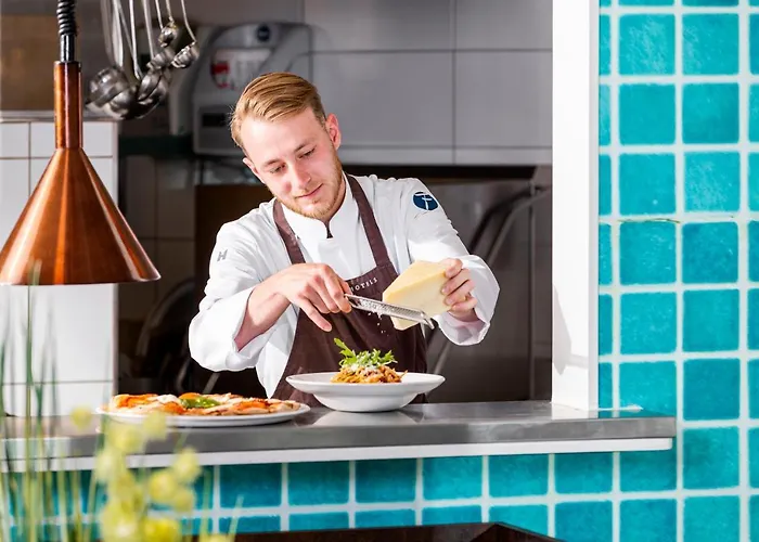 Fletcher - Restaurant Nautisch Kwartier 4* Huizen