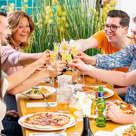 Fletcher - Restaurant Nautisch Kwartier Szálloda Huizen