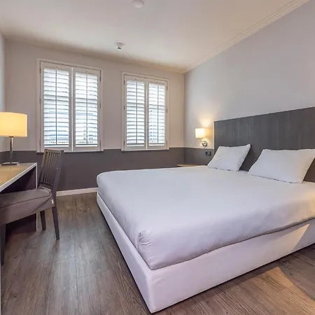 Fletcher - Restaurant Nautisch Kwartier Szálloda Huizen