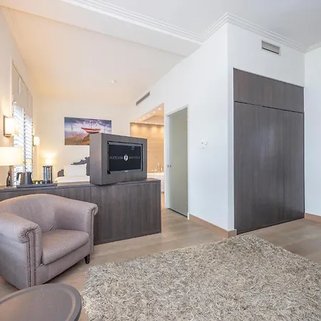 Fletcher - Restaurant Nautisch Kwartier 4* Huizen